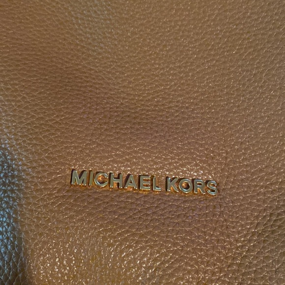 EUC Michael Kors bag and matching large wallet/wristlet - Picture 11 of 17